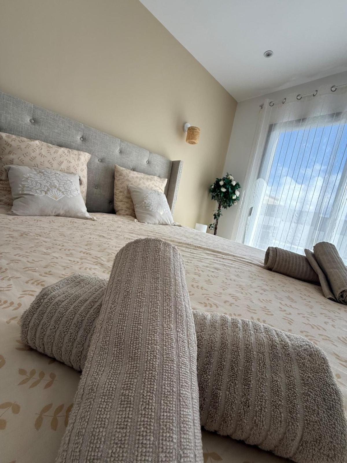 New 2025 Pyrenees View, Pool & Comfort Villa Carcassonne