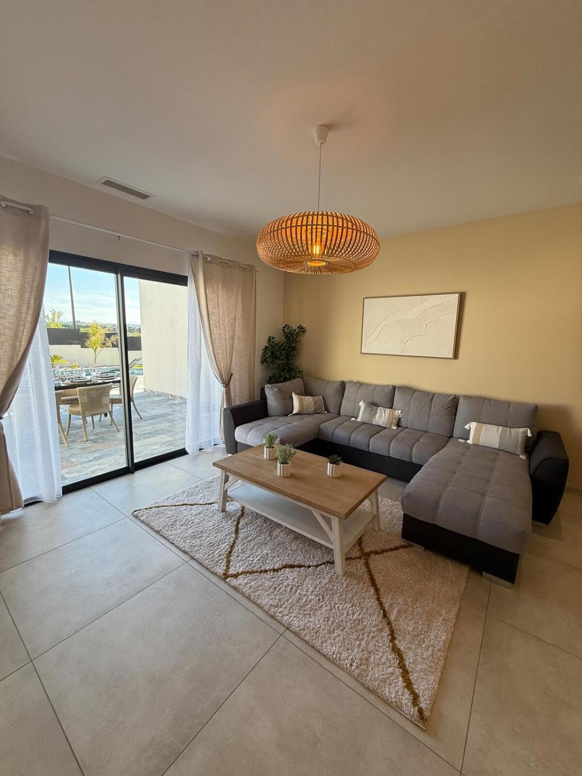 New 2025 Pyrenees View, Pool & Comfort Villa